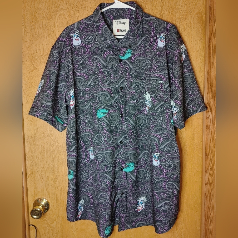 Disney The Little Mermaid Short-Sleeve Button-Down Featuring Ursula Pattern 2XL